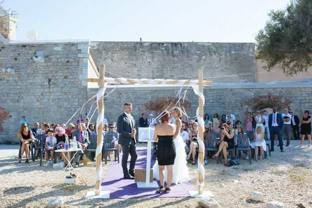 Choisir l’officiant de sa cérémonie laique